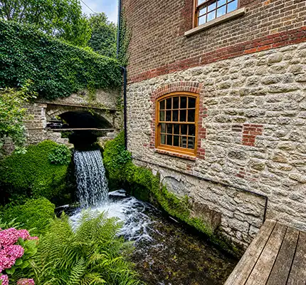 Windows for Listed Properties